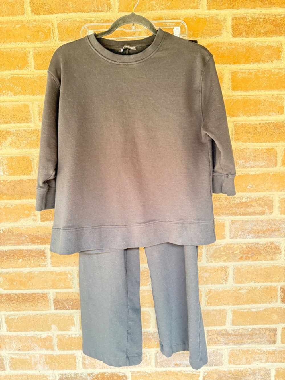 Zara Black Crewneck Sweatshirt